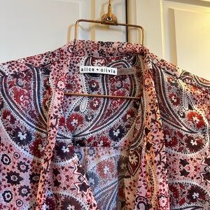 ALICE & OLIVIA peasant top